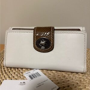 Coach White and Brown Leather Wallet new